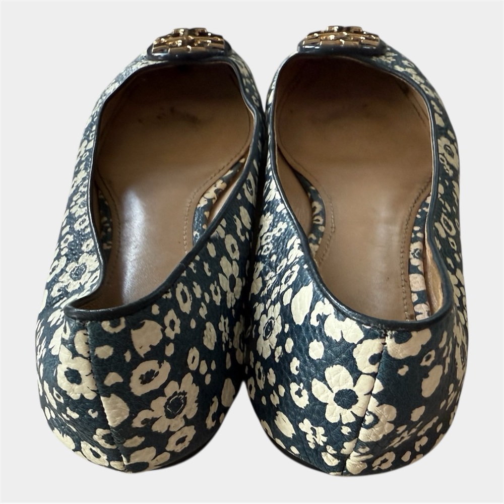 Tory Burch Reva Ballet Flats Womens 8 Navy White Floral Leather Gold Logo Good - Picture 14 of 15